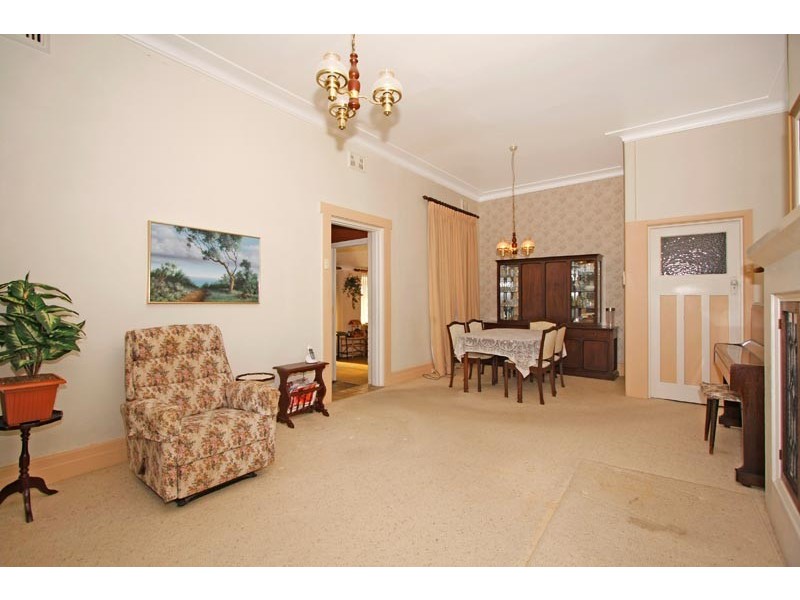18 Linden Street South, Sutherland NSW 2232
