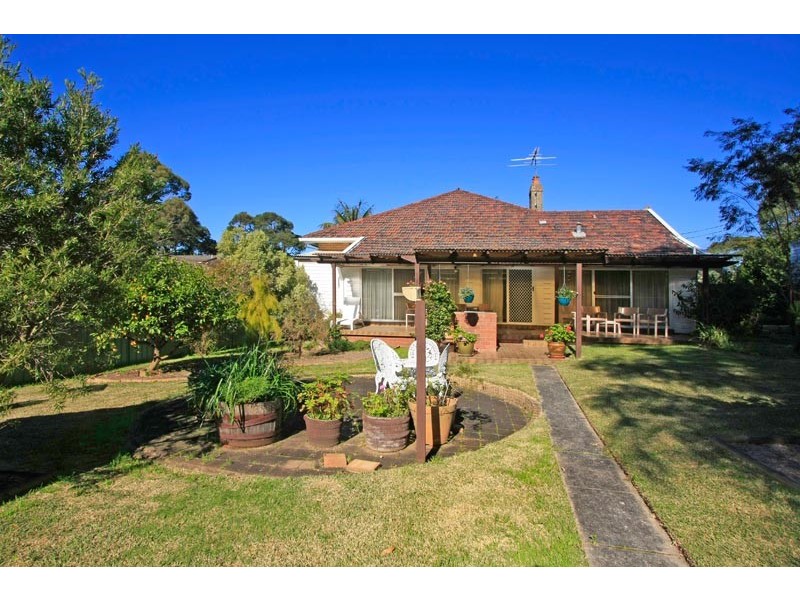 18 Linden Street South, Sutherland NSW 2232