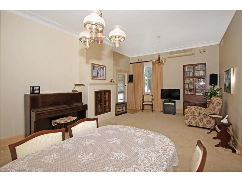 18 Linden Street South, Sutherland NSW 2232