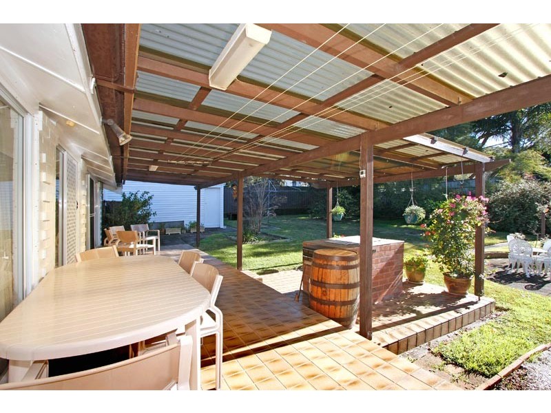18 Linden Street South, Sutherland NSW 2232