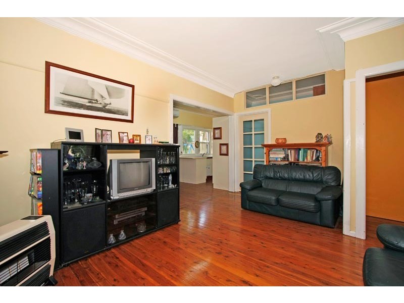 24 Glencoe Street, Sutherland NSW 2232