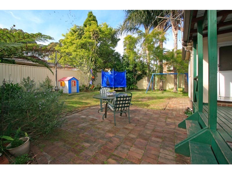 24 Glencoe Street, Sutherland NSW 2232