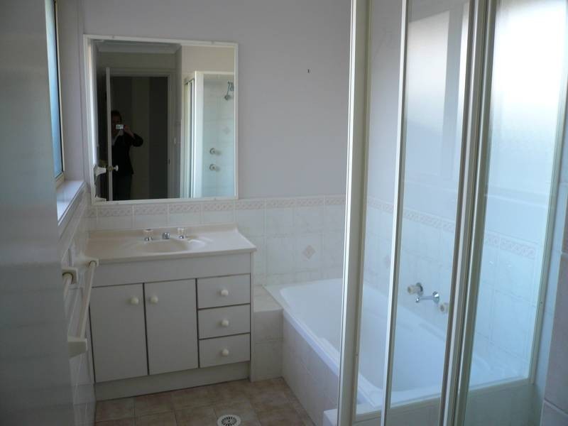 15 Dinjerra Close, Bangor NSW 2234