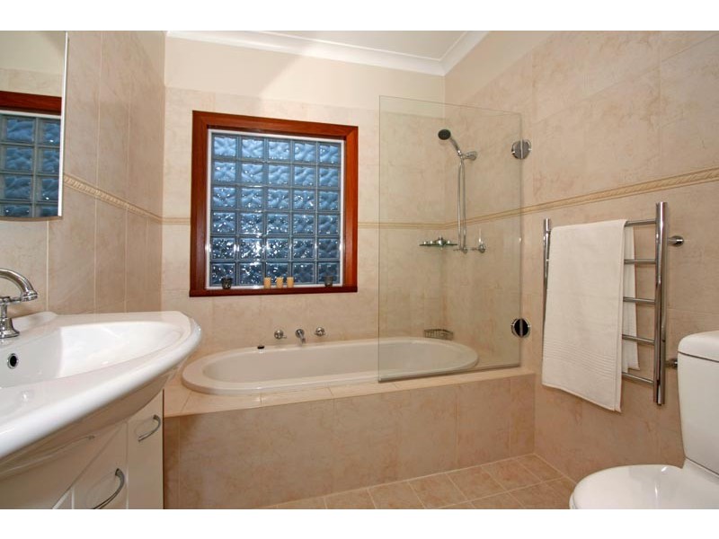 11 Rickard Road, Oyster Bay NSW 2225