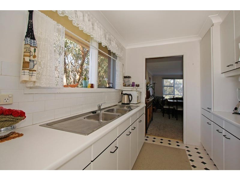 13 Wanganui Road, Kirrawee NSW 2232