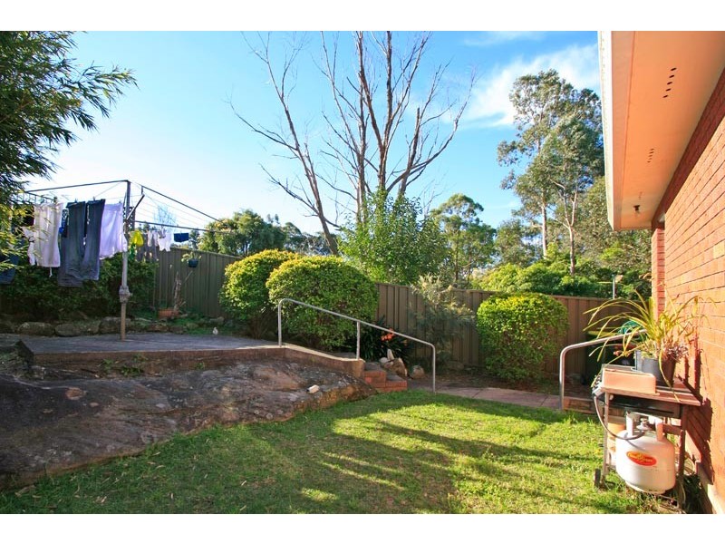 13 Wanganui Road, Kirrawee NSW 2232