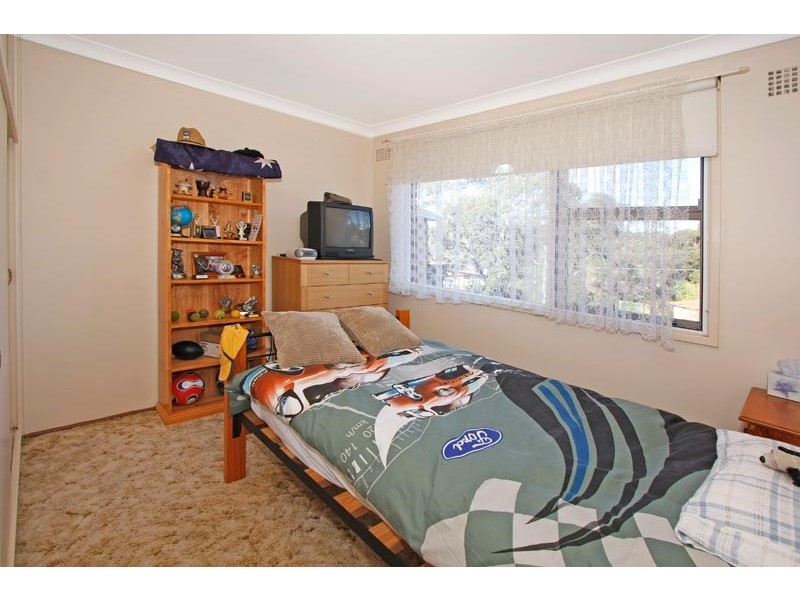 13 Wanganui Road, Kirrawee NSW 2232