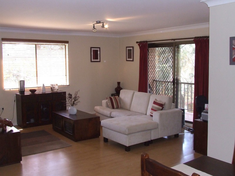 13/8-12 Railway Crescent, Jannali NSW 2226