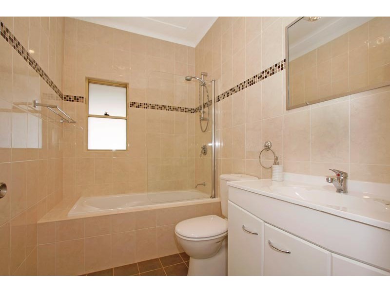 2 Tenth Avenue, Oyster Bay NSW 2225