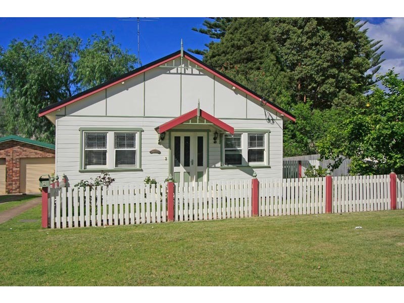 2 Cook Street, Sutherland NSW 2232