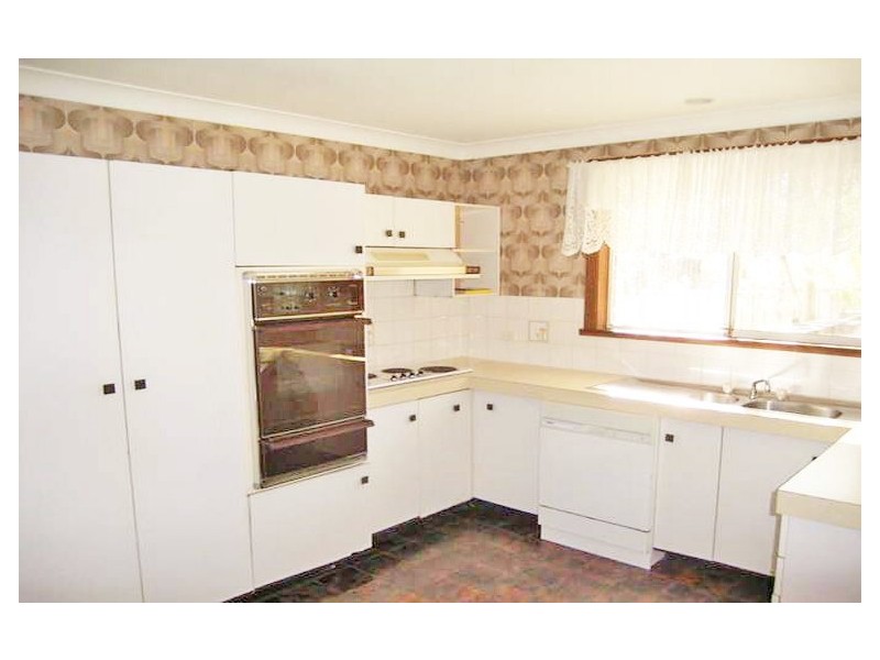 4 Biami Cl, Bangor NSW 2234