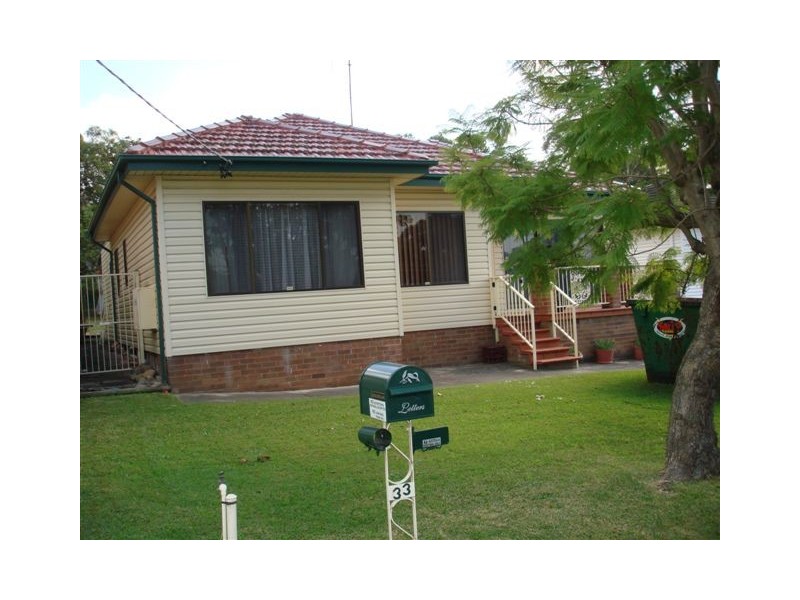 33 Sutherland Road, Jannali NSW 2226