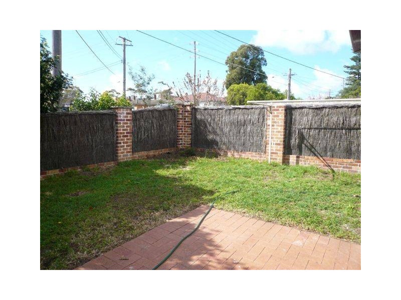 1/109 Oak Road, Kirrawee NSW 2232