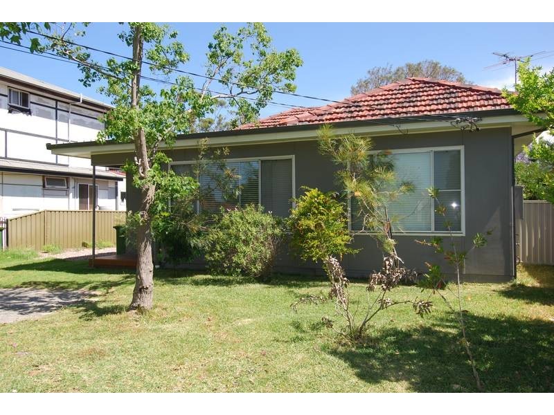 36 Sixth Avenue, Loftus NSW 2232