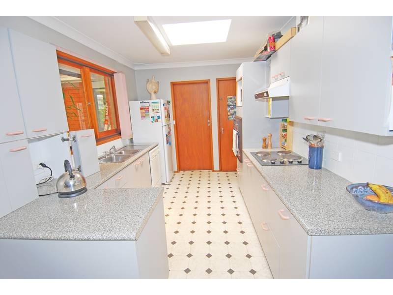 18 Inelgah Road, Como NSW 2226