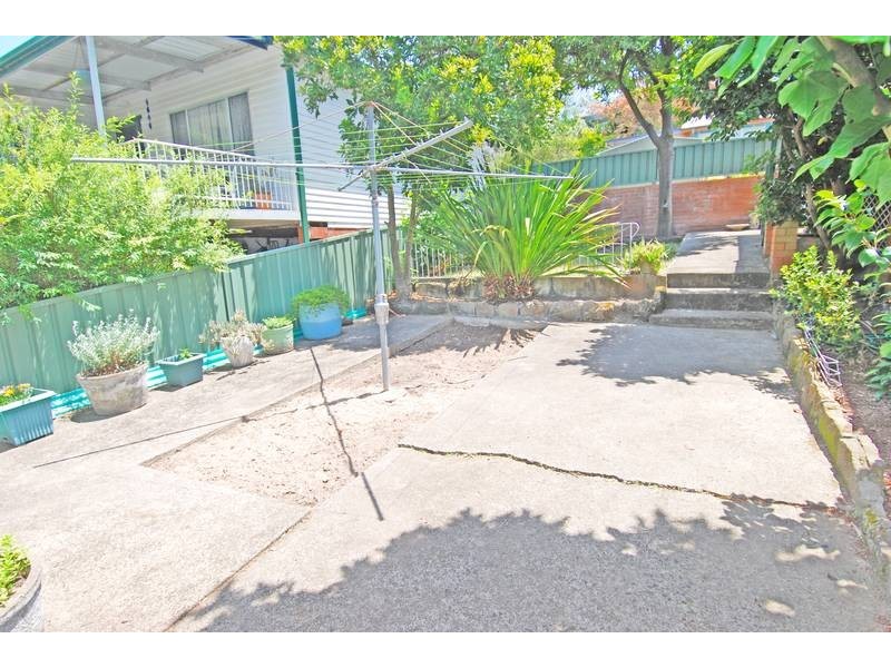 18 Inelgah Road, Como NSW 2226