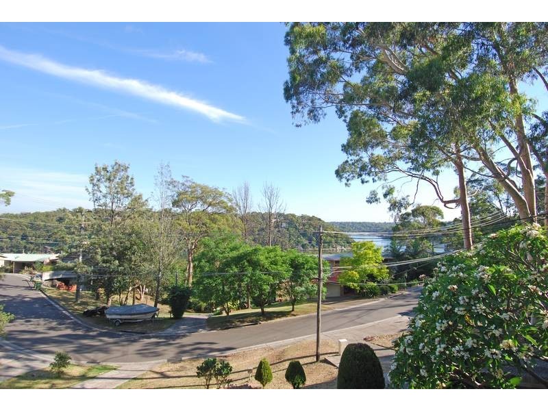 46 Central Avenue, Como NSW 2226