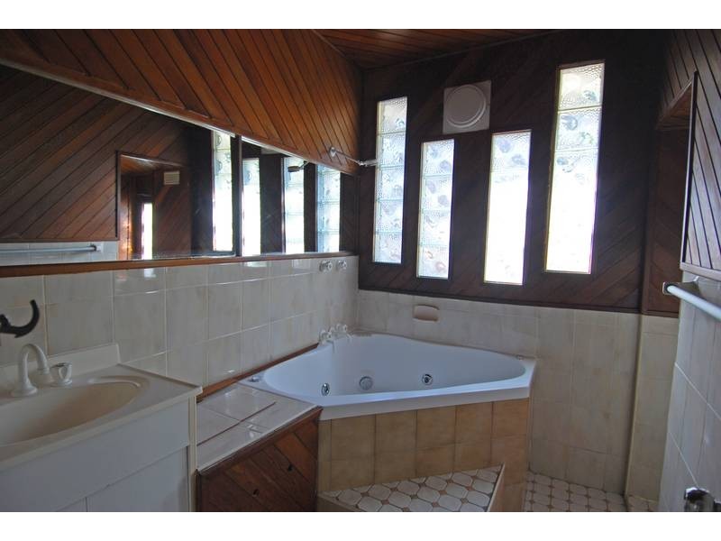 46 Central Avenue, Como NSW 2226