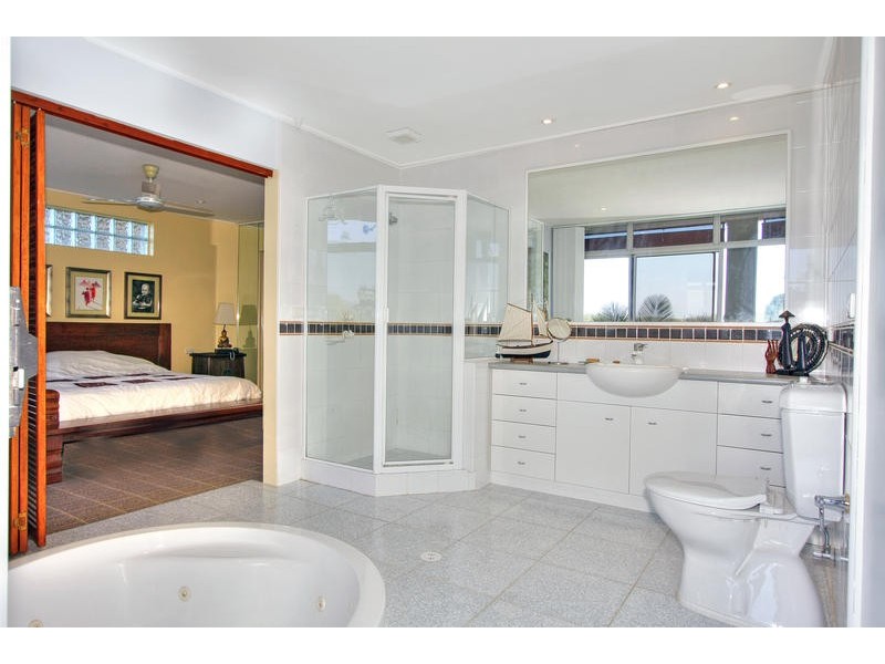 135a Woronora Crescent, Como NSW 2226
