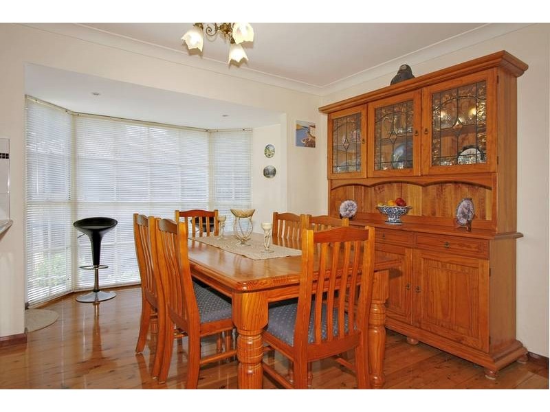 2a Novara Crescent, Como NSW 2226