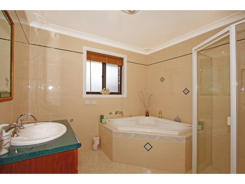 2a Novara Crescent, Como NSW 2226