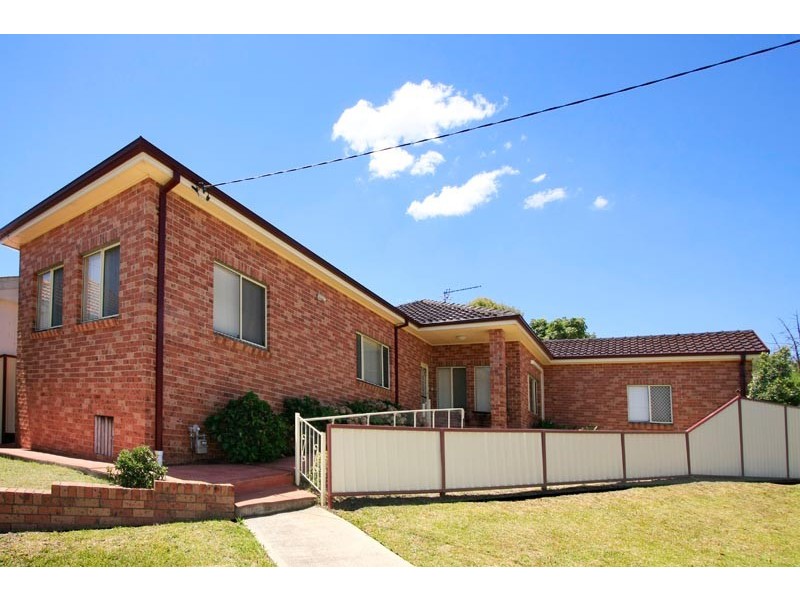 228 Carrington Avenue, Hurstville NSW 2220