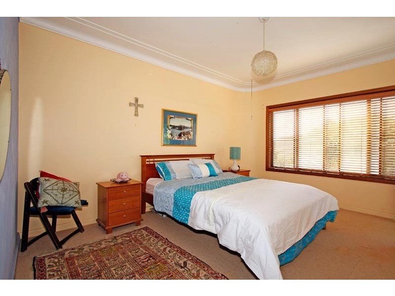 39 Central Avenue, Como NSW 2226