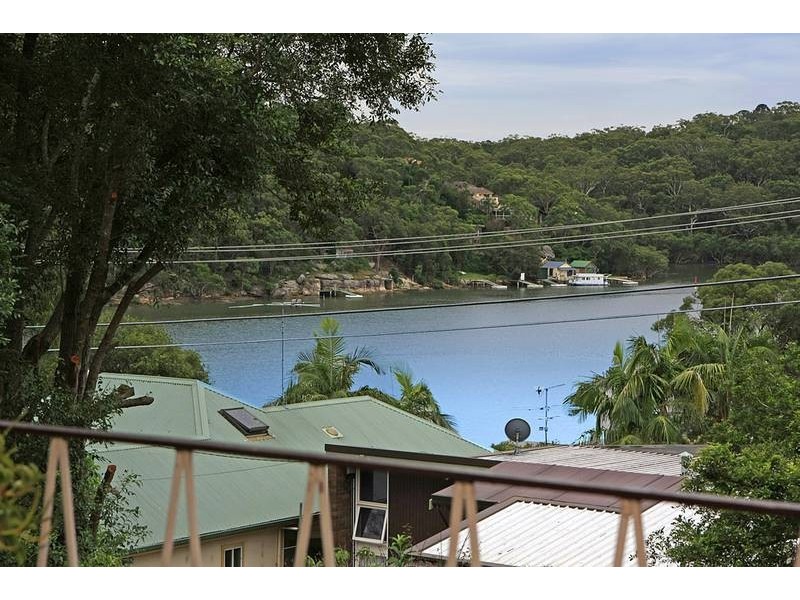 8 Wigens Avenue, Como NSW 2226