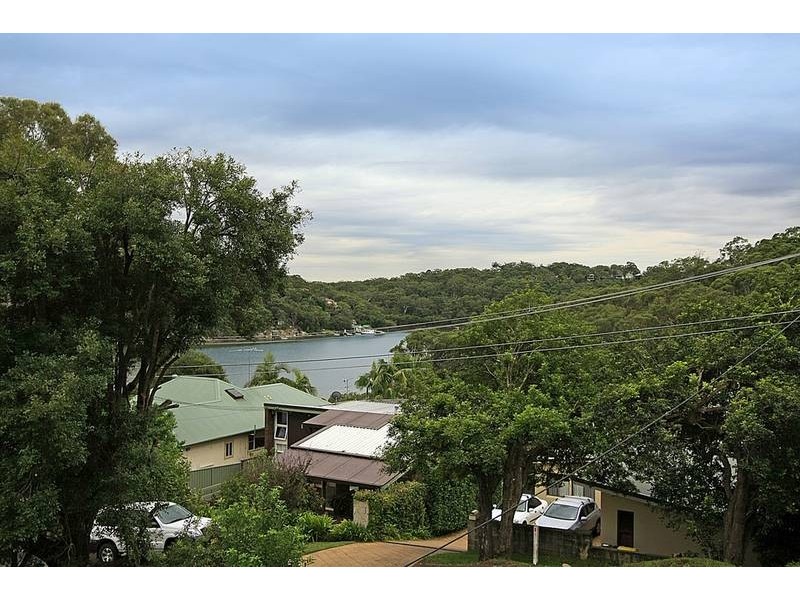 8 Wigens Avenue, Como NSW 2226