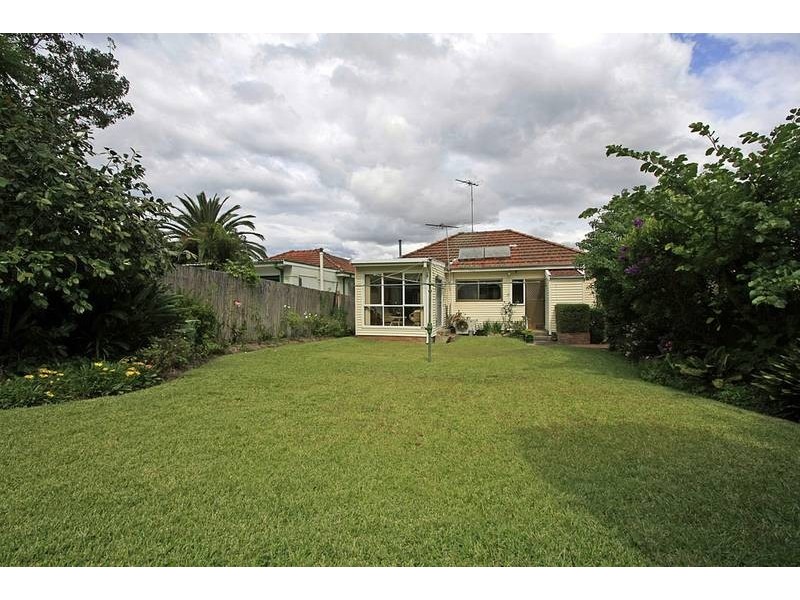 7 Bulumin Street, Como NSW 2226