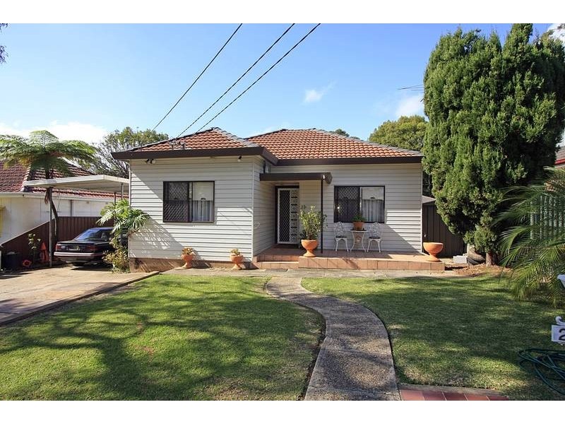28 Kenneth Avenue, Kirrawee NSW 2232