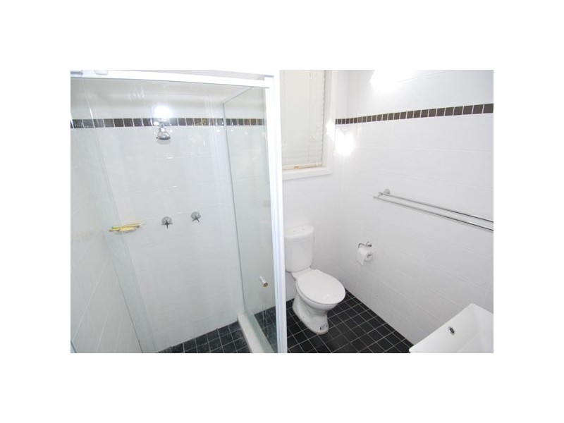 8 Fowler Road, Illawong NSW 2234