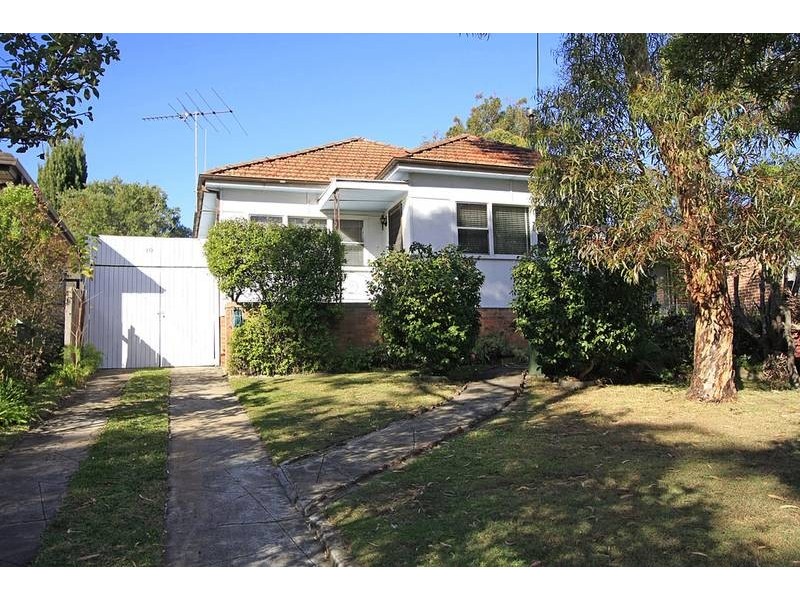 10 Girraween Avenue, Como NSW 2226