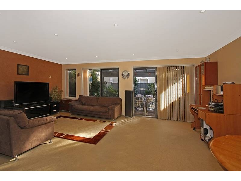 2/11-17 Acton Street, Sutherland NSW 2232