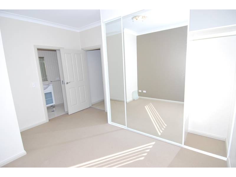 19/54 Osprey Drive (Access via Lambeth Street), Illawong NSW 2234