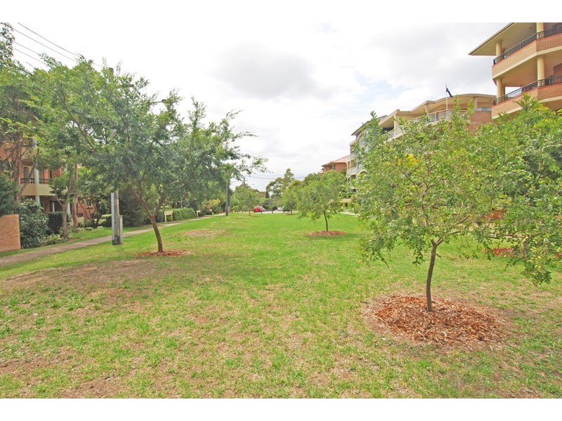 18/17-21 Mansfield Avenue, Caringbah NSW 2229