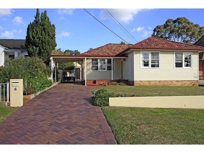 6 Fourth Avenue, Loftus NSW 2232