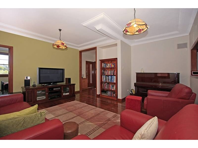 6 Fourth Avenue, Loftus NSW 2232