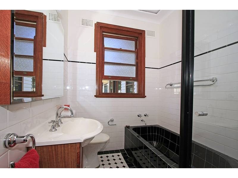 6 Fourth Avenue, Loftus NSW 2232