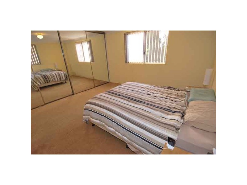 2/55 Glencoe Street, Sutherland NSW 2232