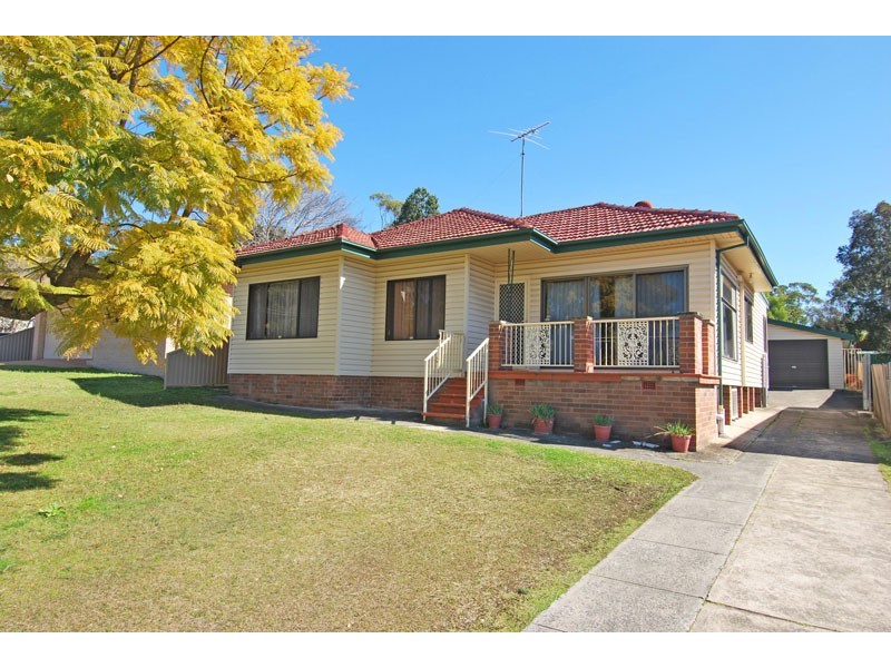 33 Sutherland Road, Jannali NSW 2226