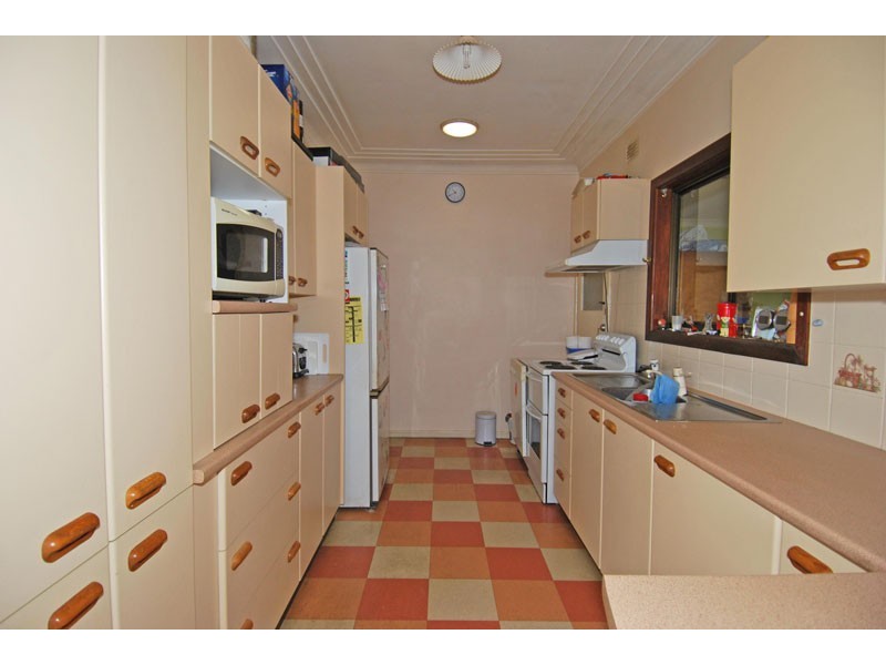 33 Sutherland Road, Jannali NSW 2226