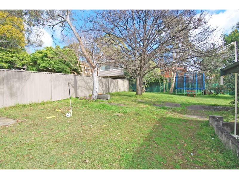 33 Sutherland Road, Jannali NSW 2226