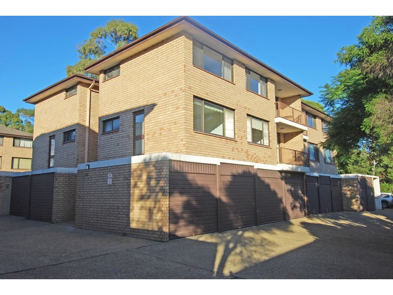 14/125 Oak Road, Kirrawee NSW 2232