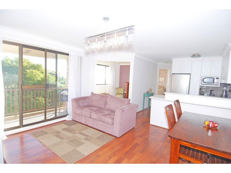 14/125 Oak Road, Kirrawee NSW 2232