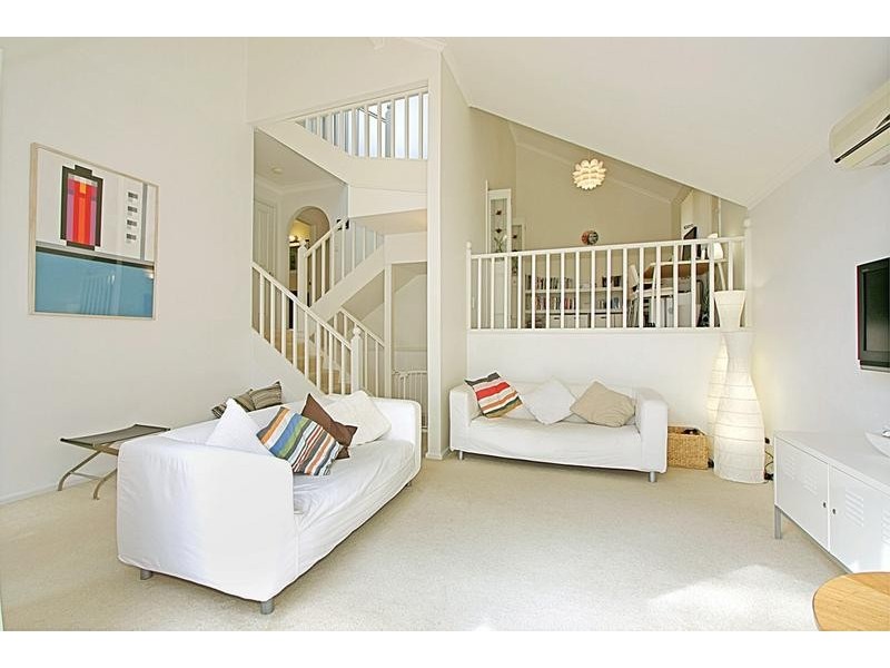 64 Woronora Crescent, Como NSW 2226