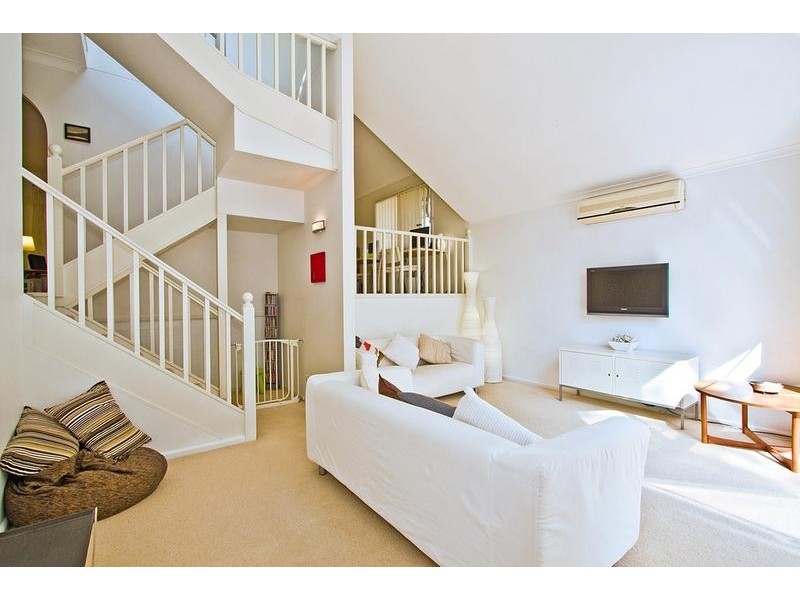 64 Woronora Crescent, Como NSW 2226