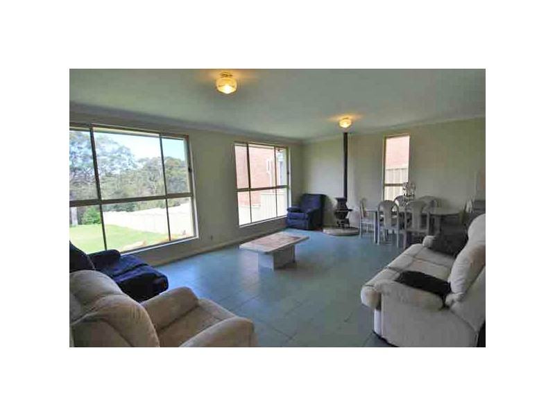 5 Sproule Road, Illawong NSW 2234