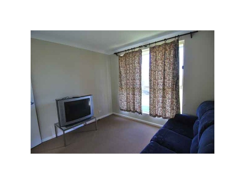 5 Sproule Road, Illawong NSW 2234