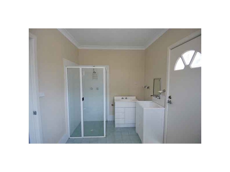 5 Sproule Road, Illawong NSW 2234